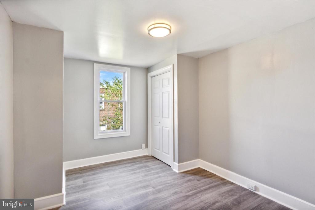 6107 Harley Ave