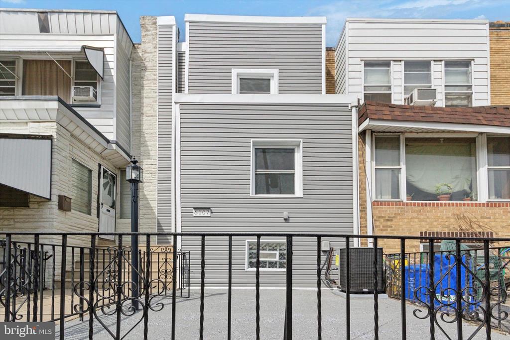 6107 Harley Ave