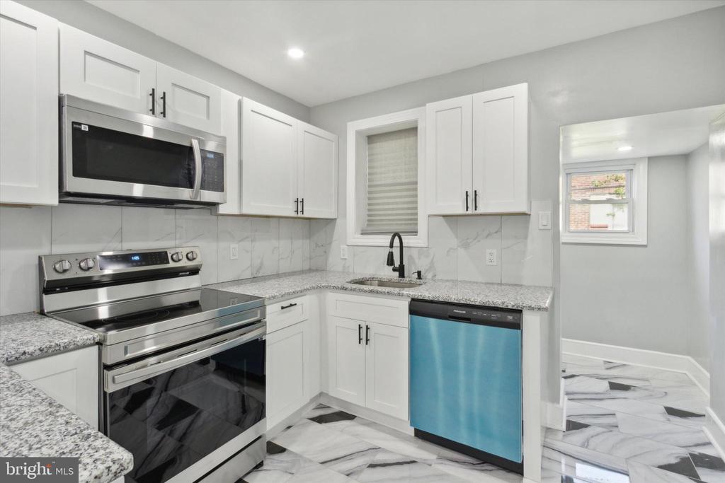 6107 Harley Ave