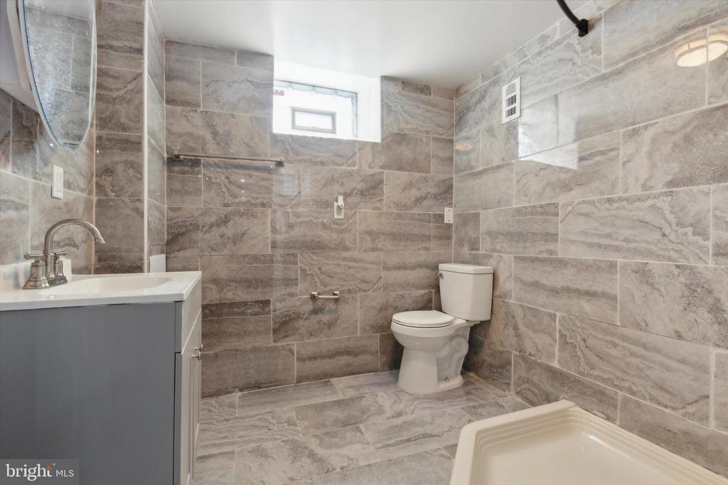 6107 Harley Ave