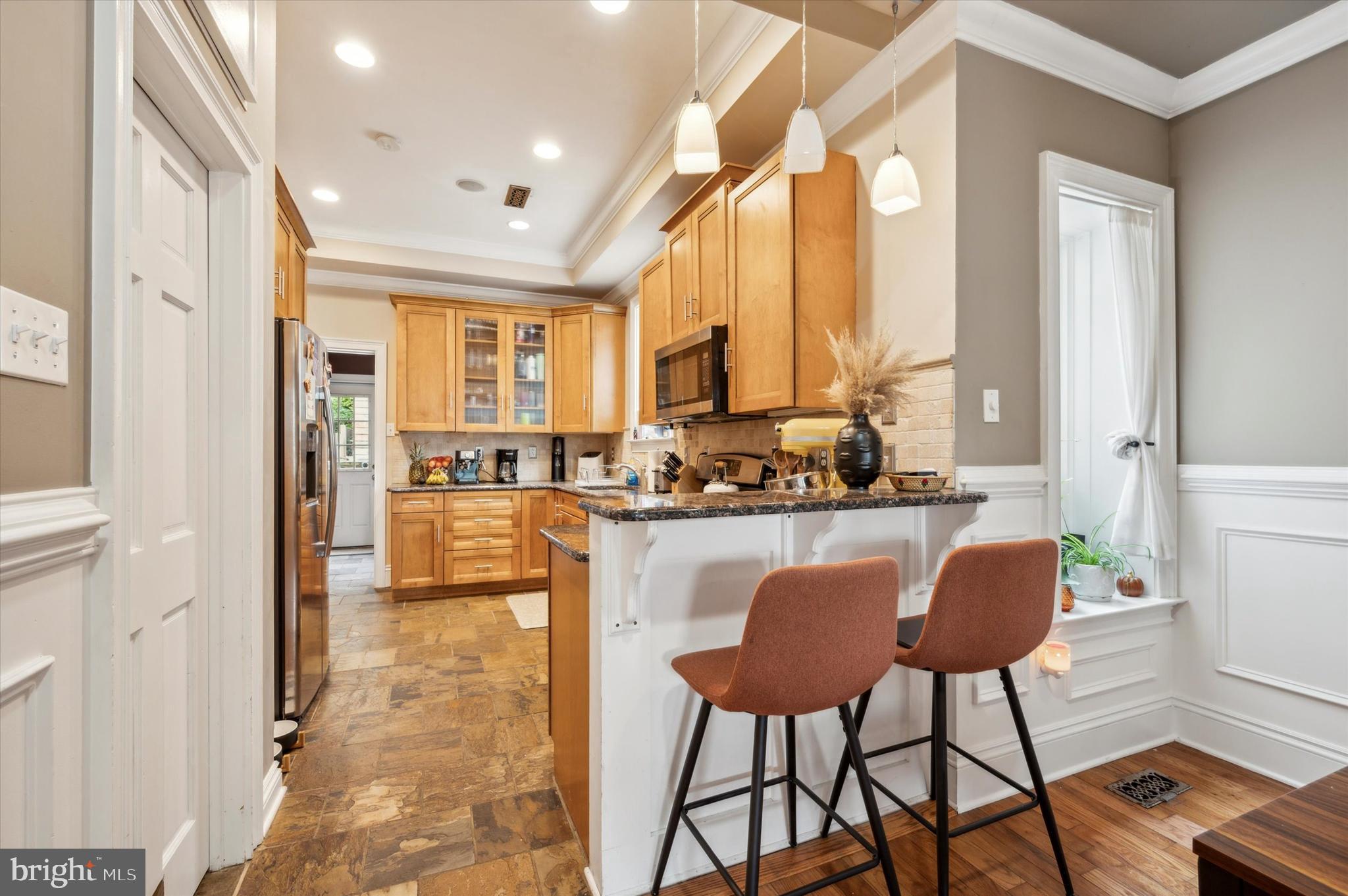 189 KALOS ST