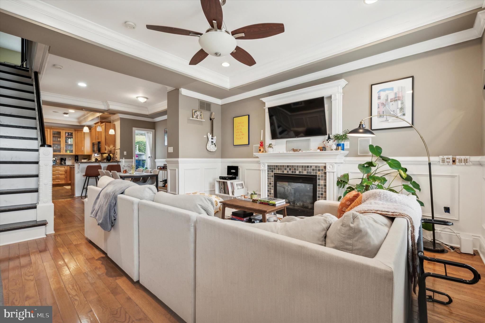 189 KALOS ST