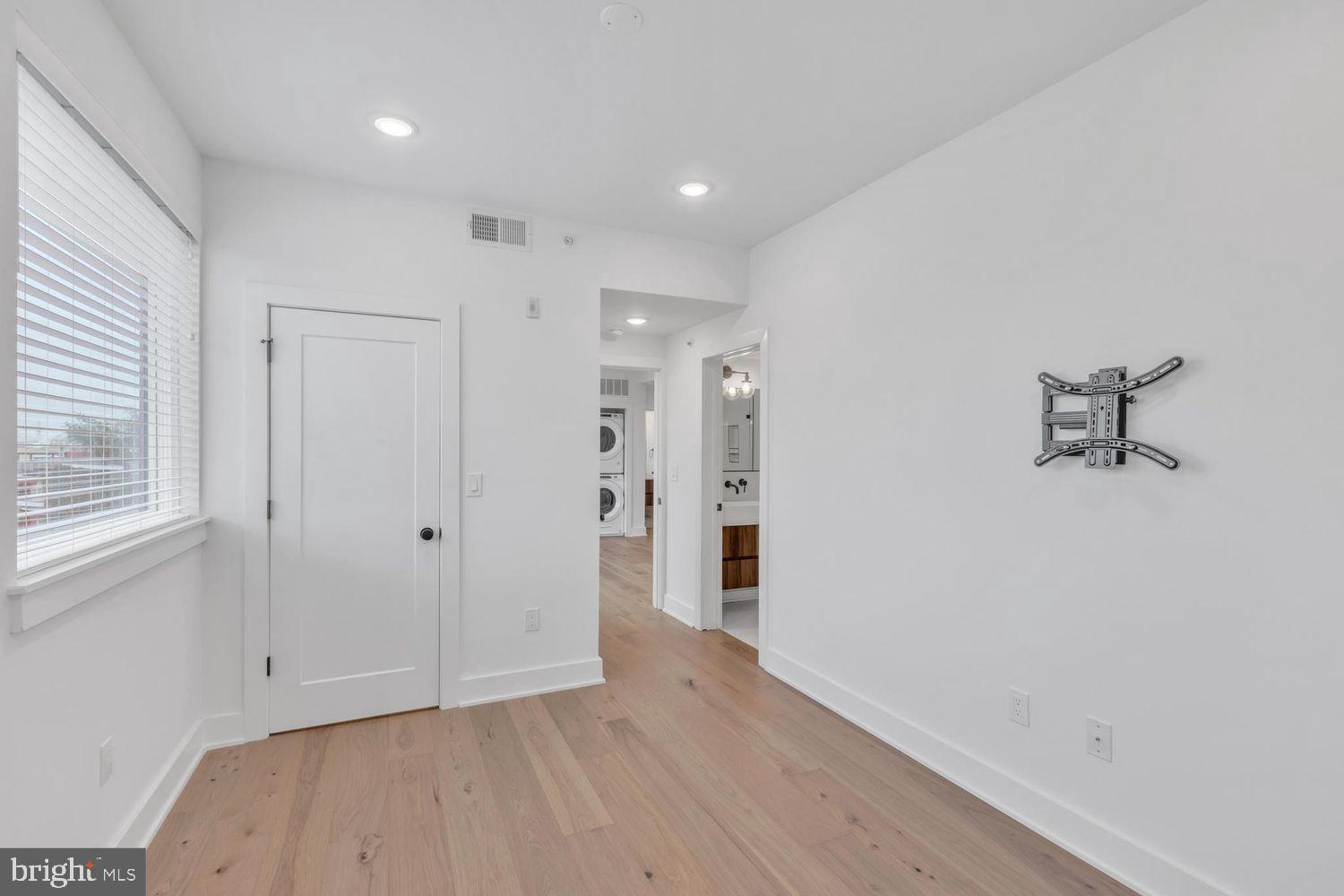 1723 FRANCIS ST #4F