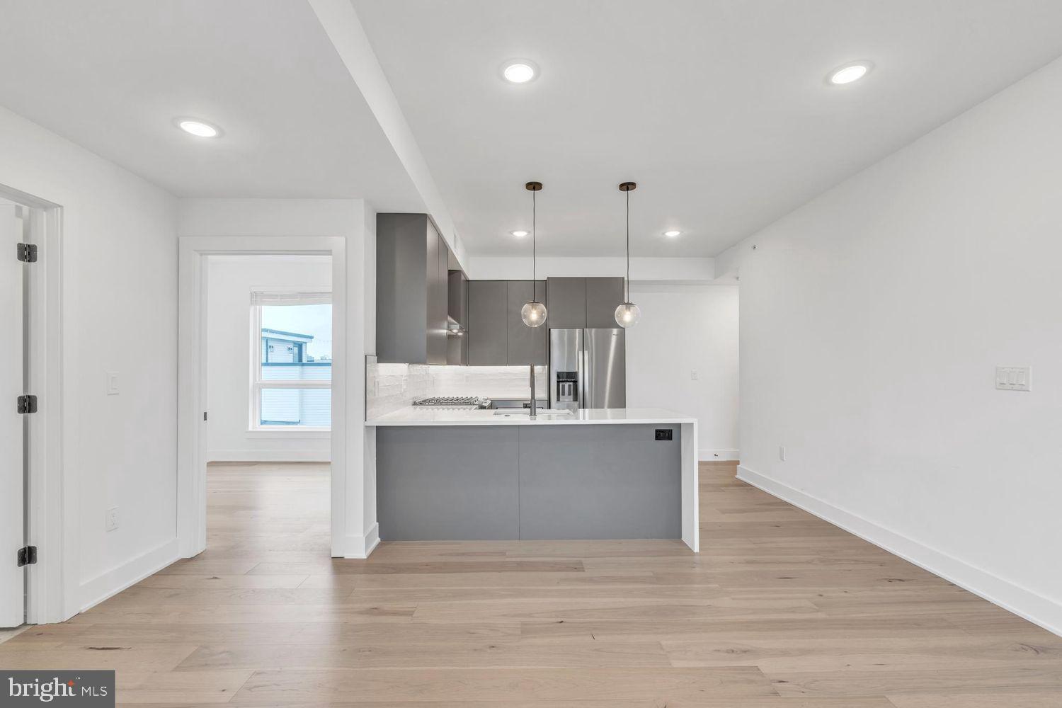 1723 FRANCIS ST #4F