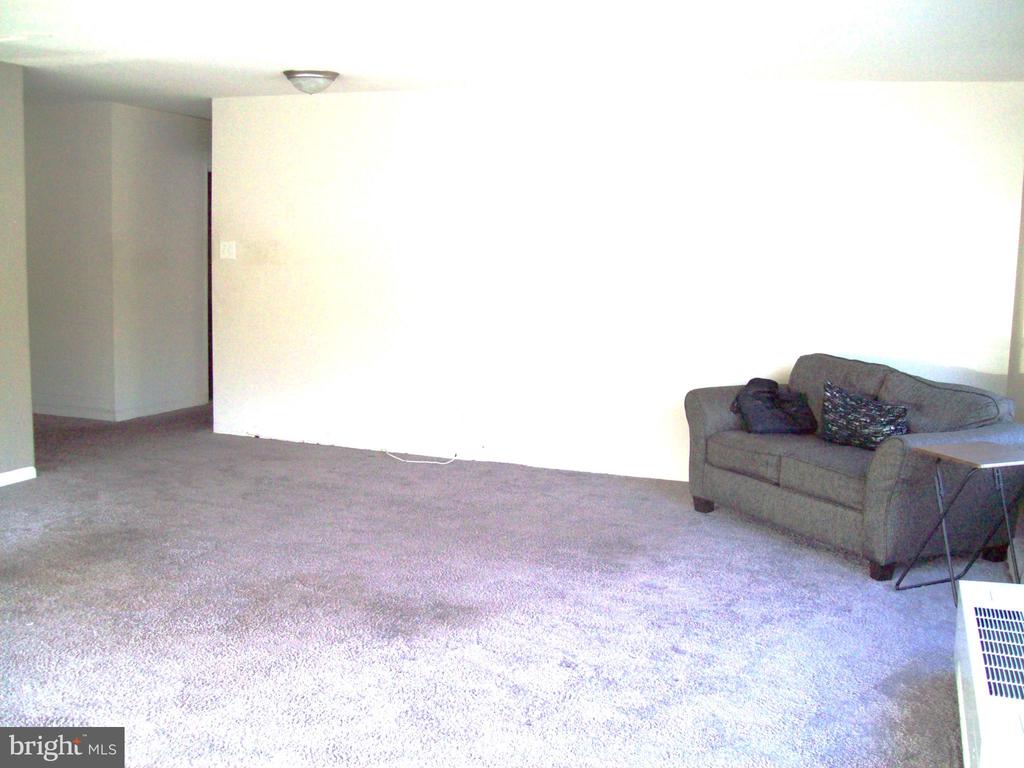 3900 N Ford Rd #2d