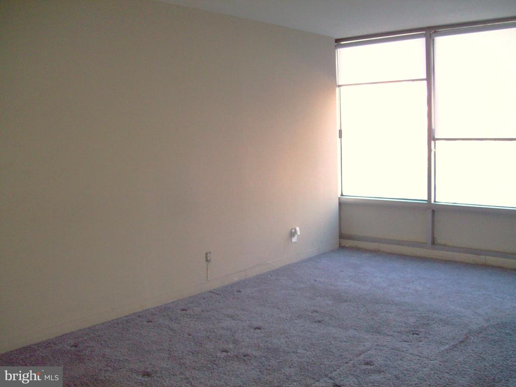 3900 N Ford Rd #2d