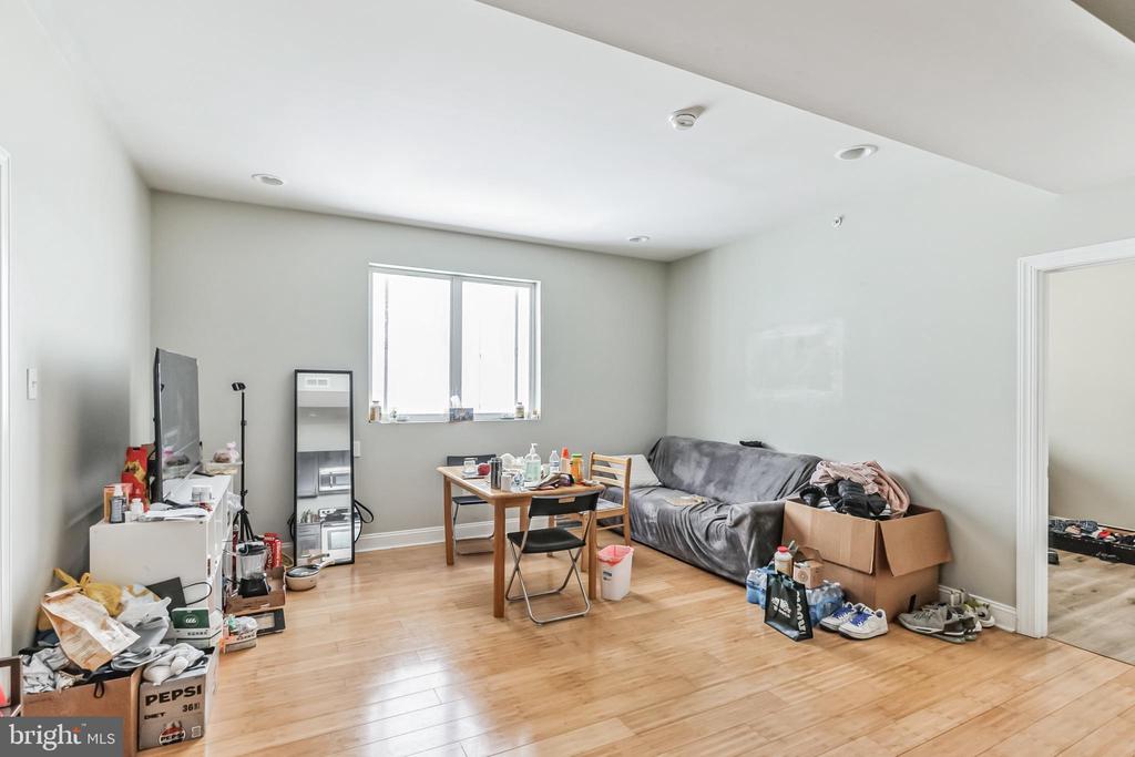 331 N 40TH ST #3B