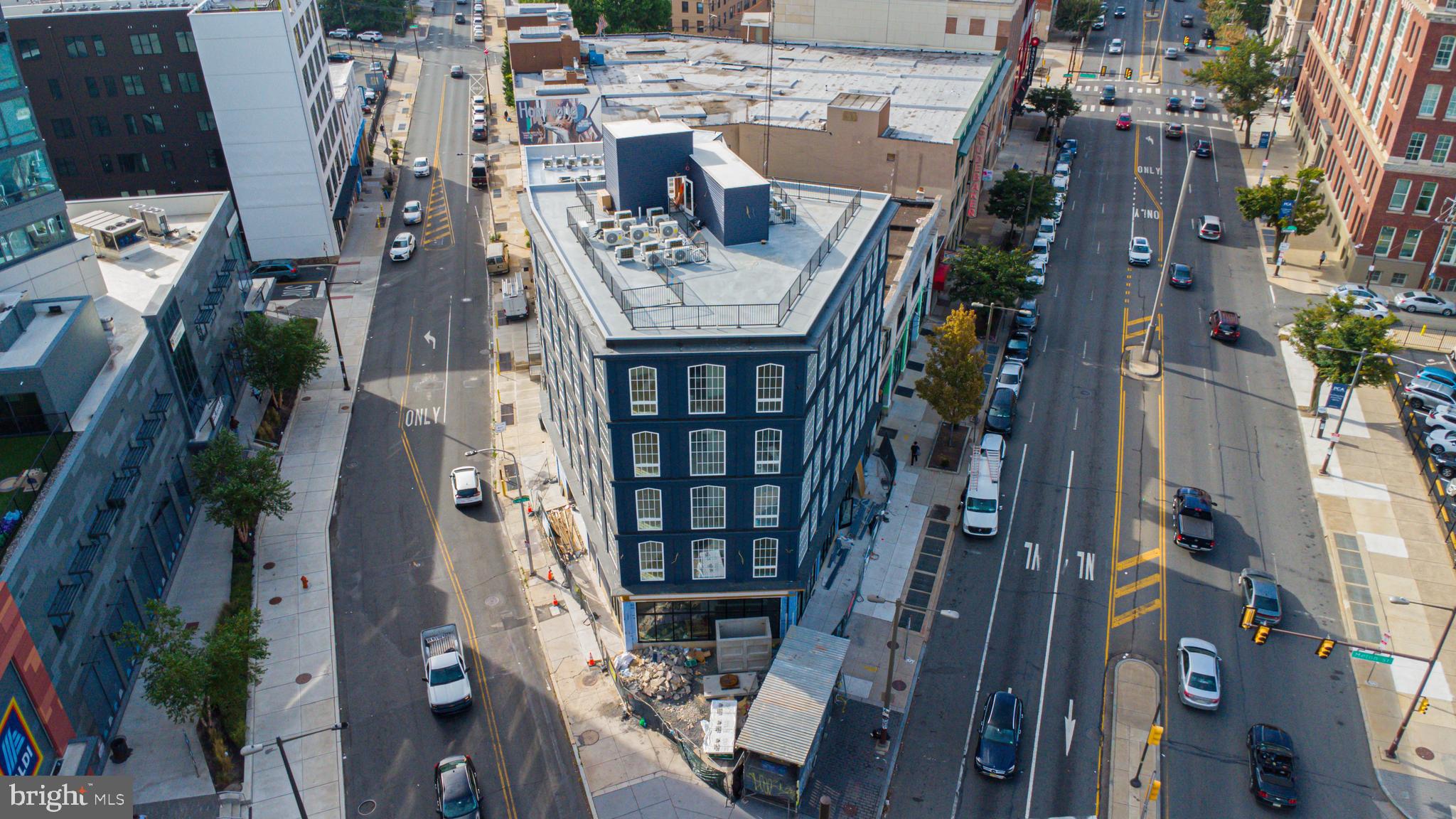 689 N Broad St