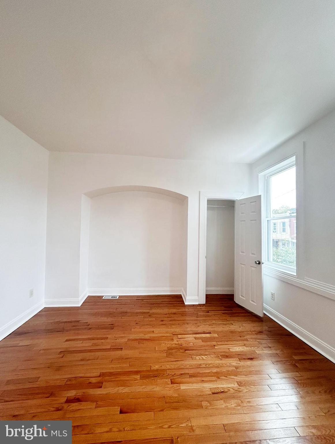 1366 NARRAGANSETT ST