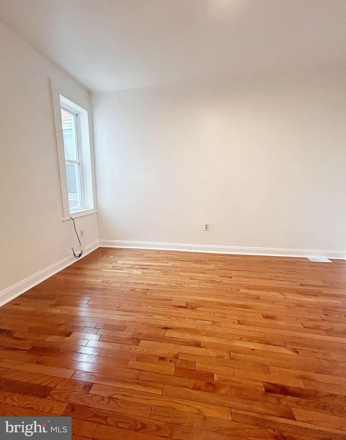 1366 NARRAGANSETT ST