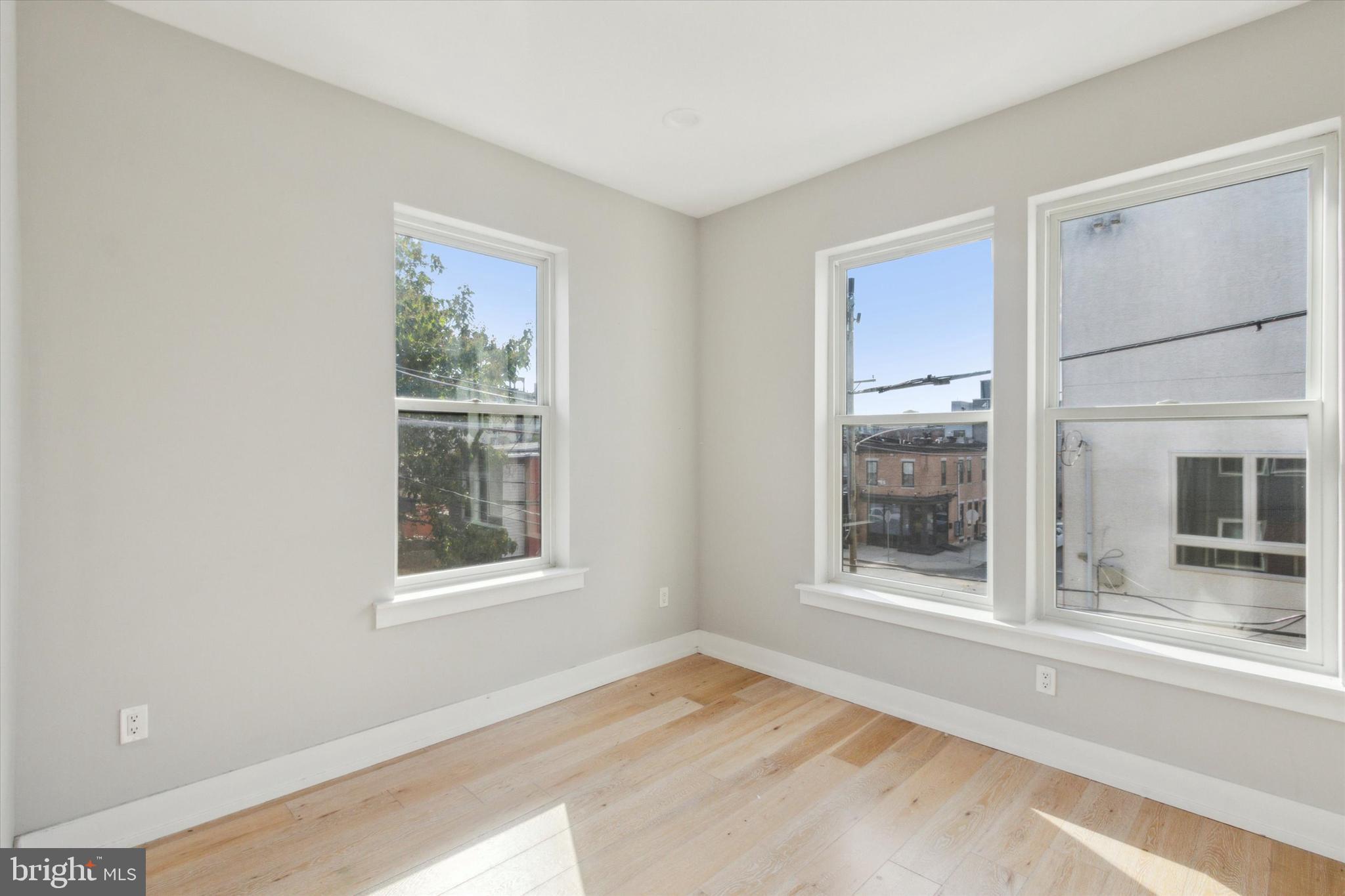 1500 N MYRTLEWOOD ST