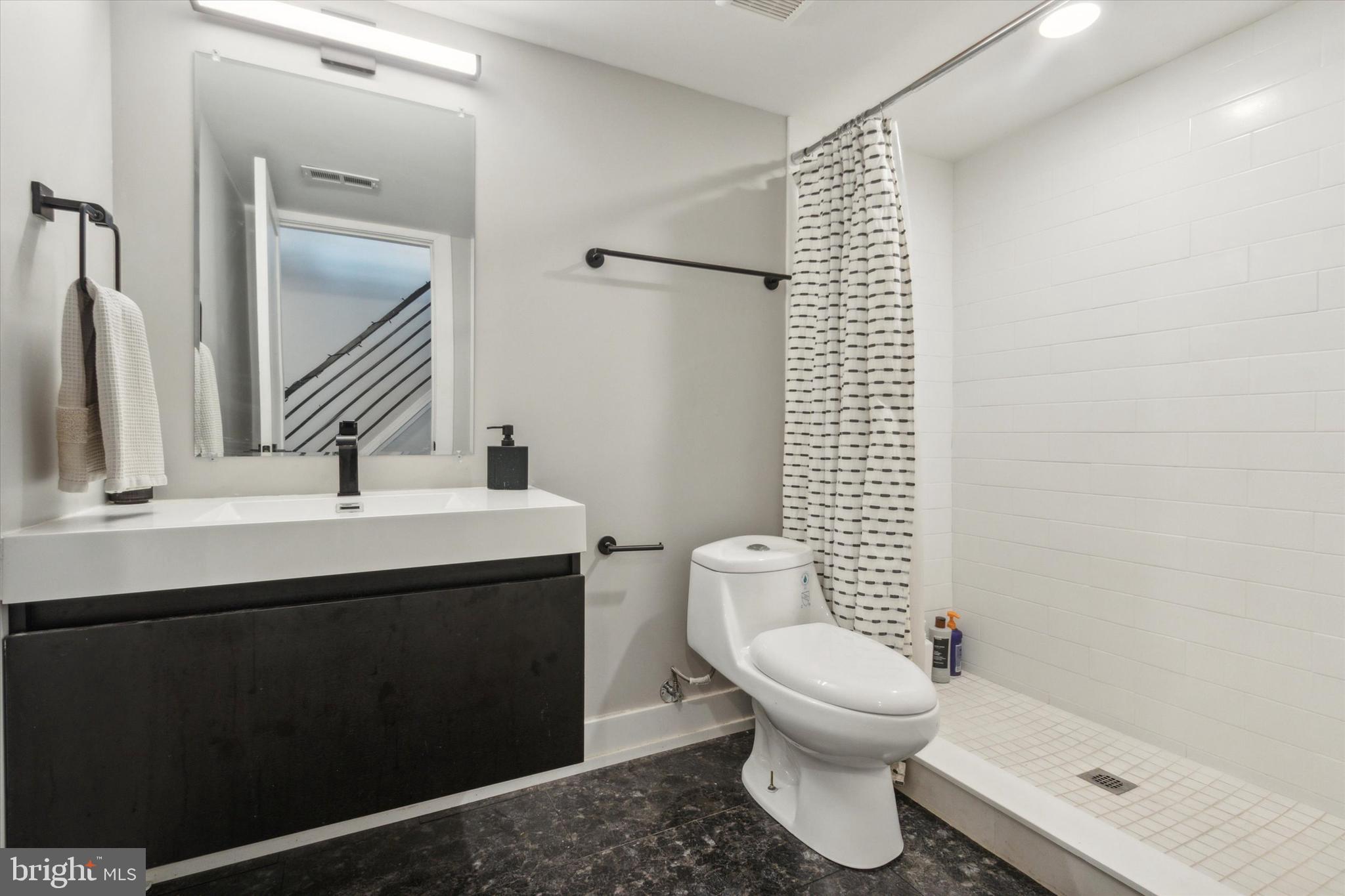 1500 N MYRTLEWOOD ST