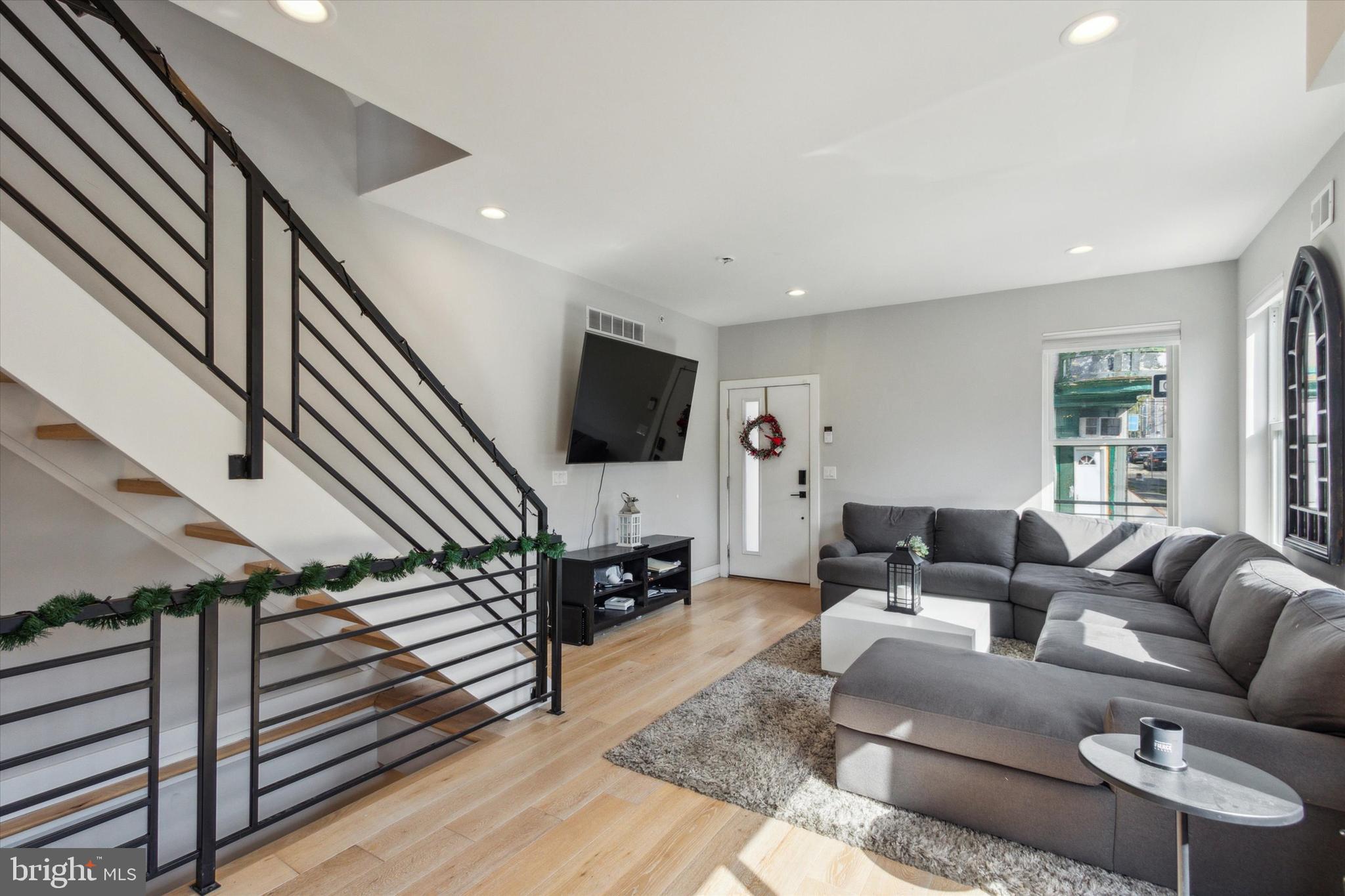 1500 N MYRTLEWOOD ST