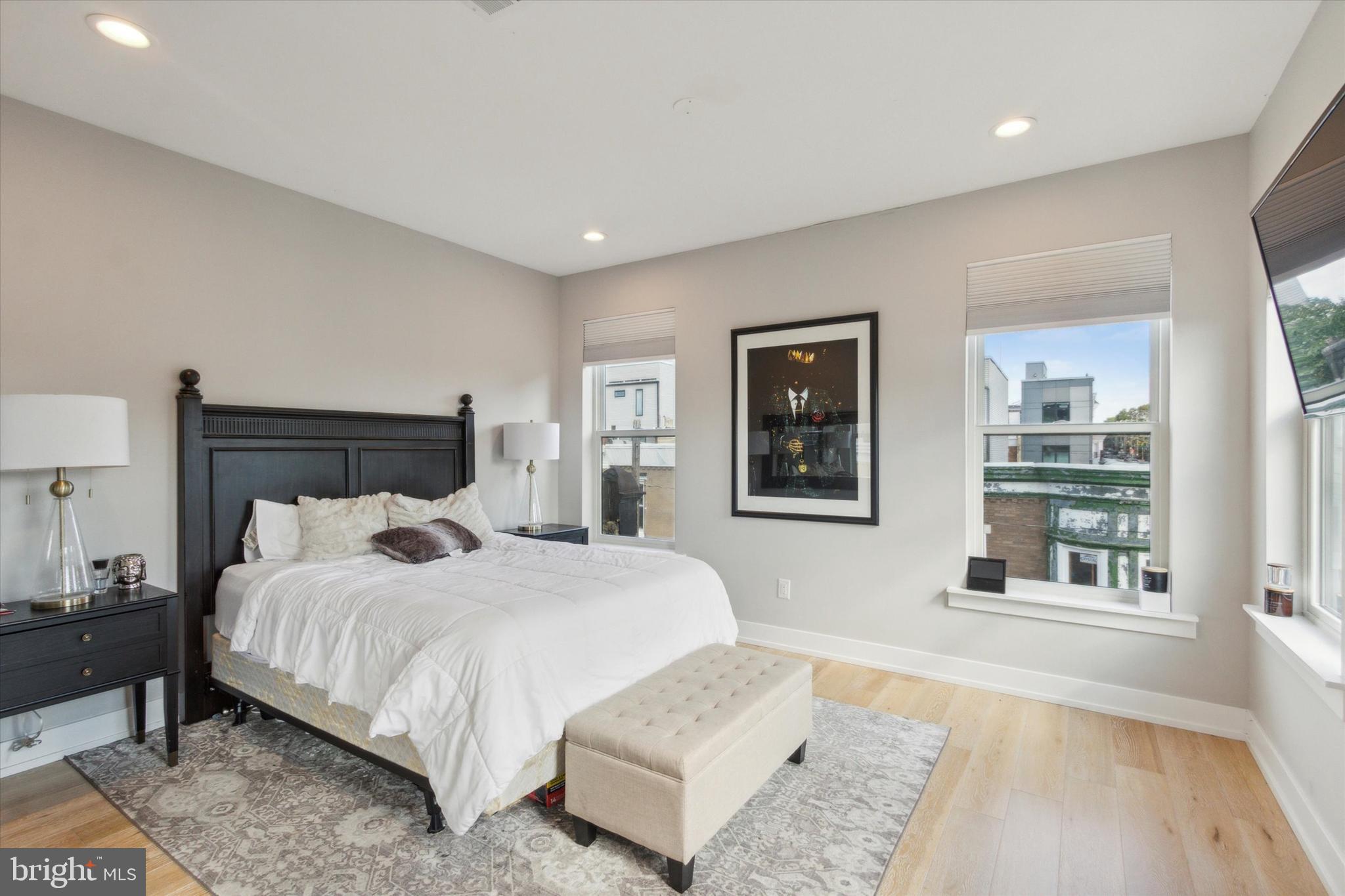 1500 N MYRTLEWOOD ST