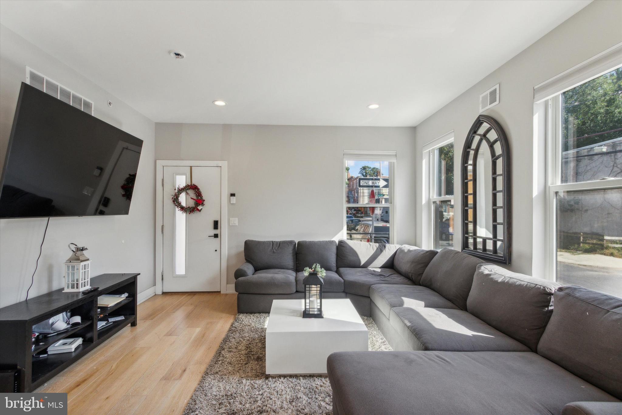 1500 N MYRTLEWOOD ST