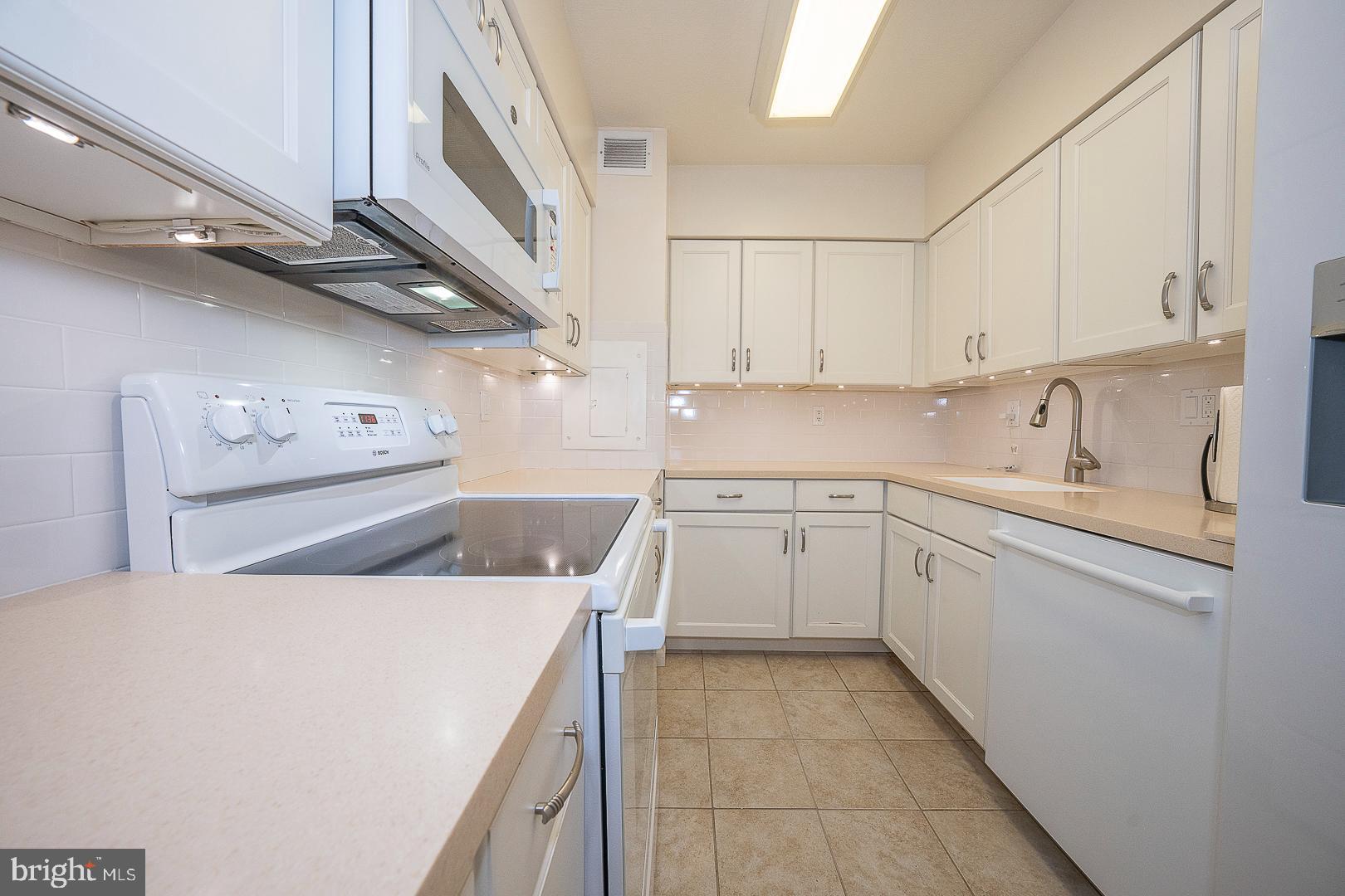 1900-34 John F Kennedy Blvd #805-807