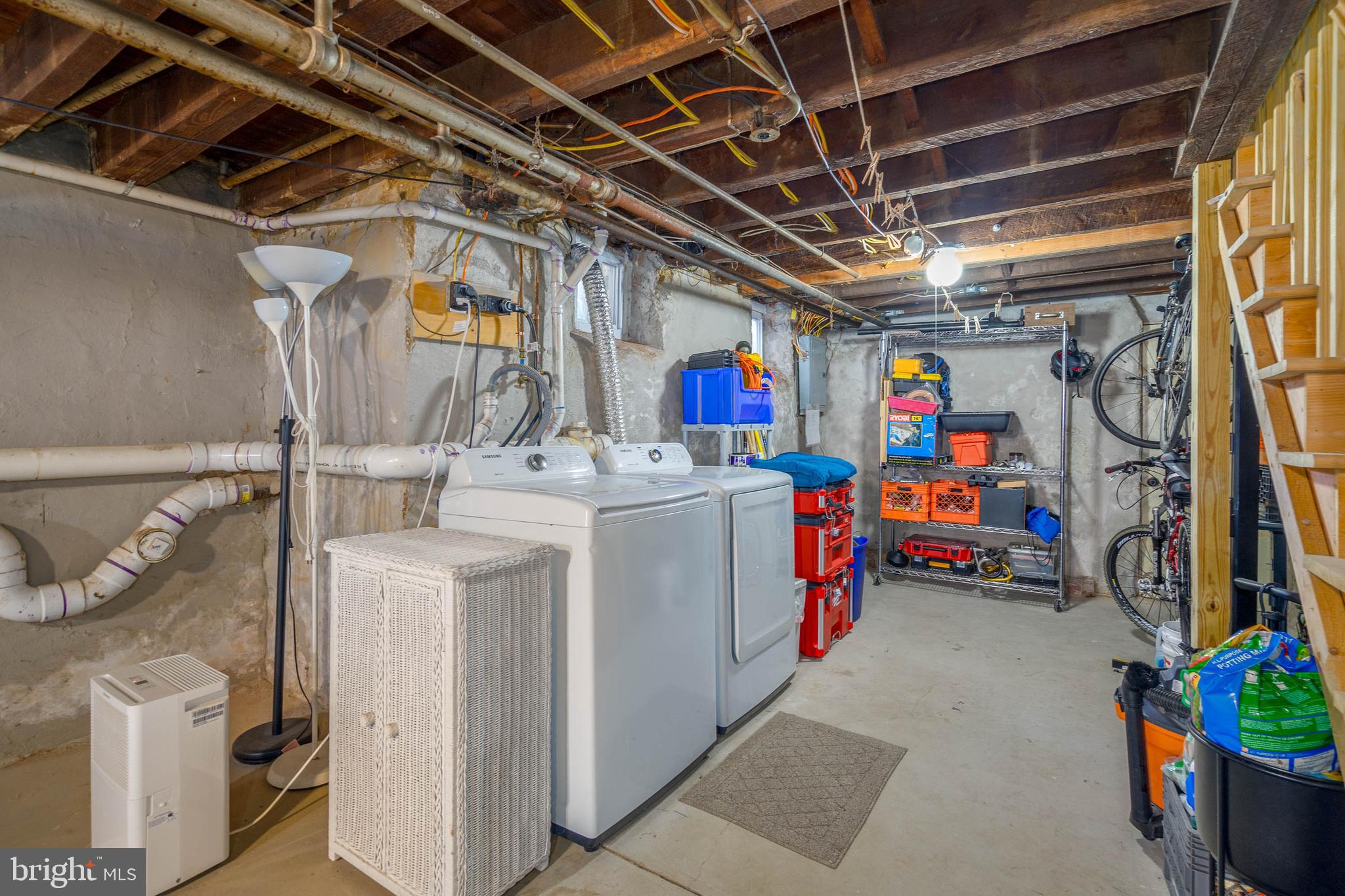 5878 Henry Ave
