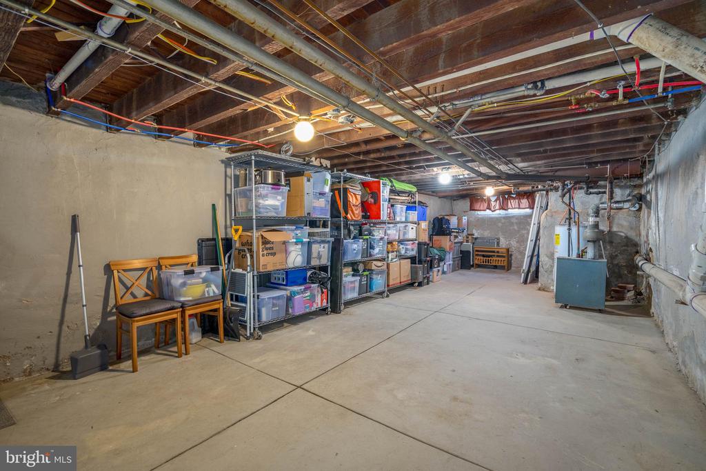 5878 Henry Ave