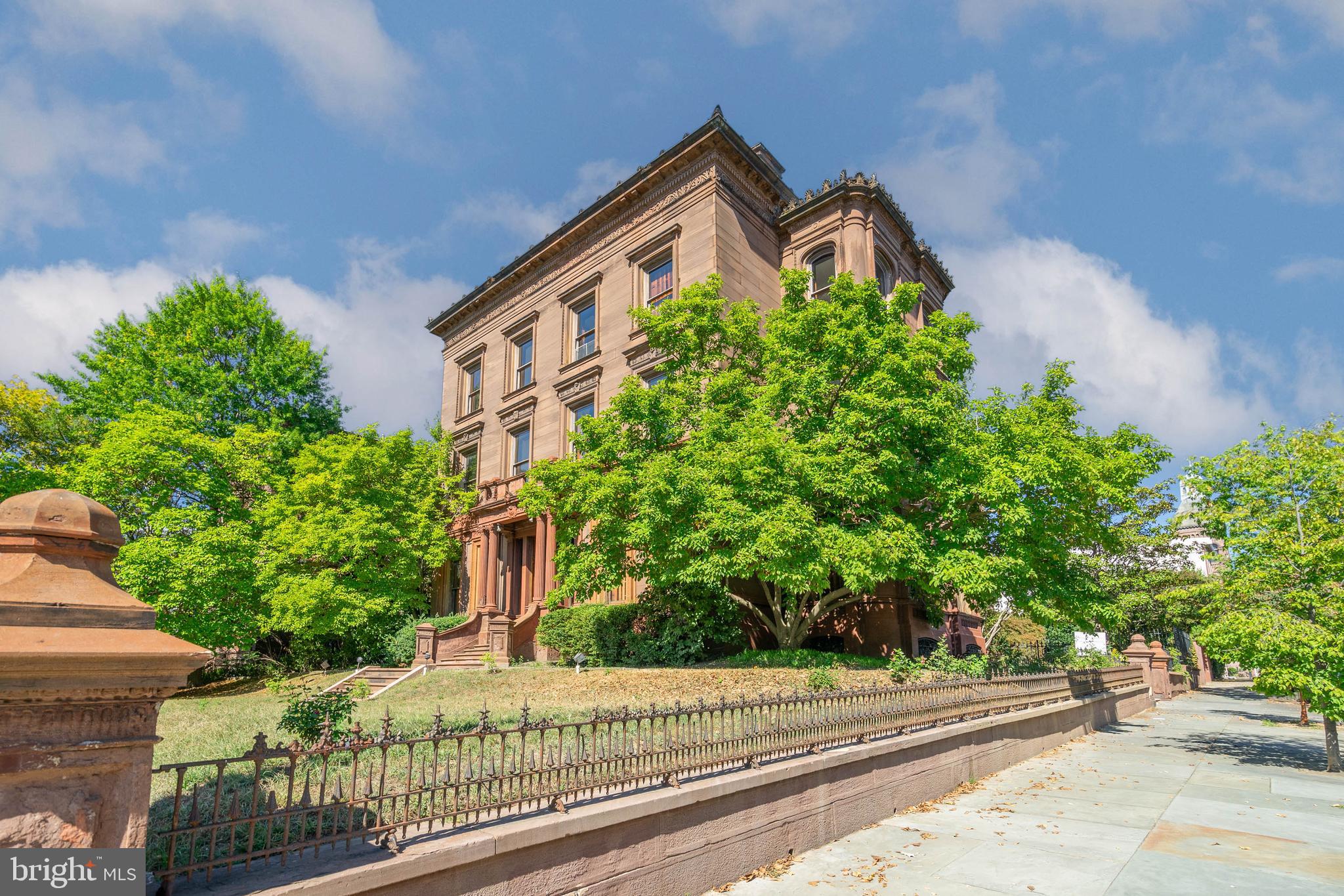 2201-5 Green St