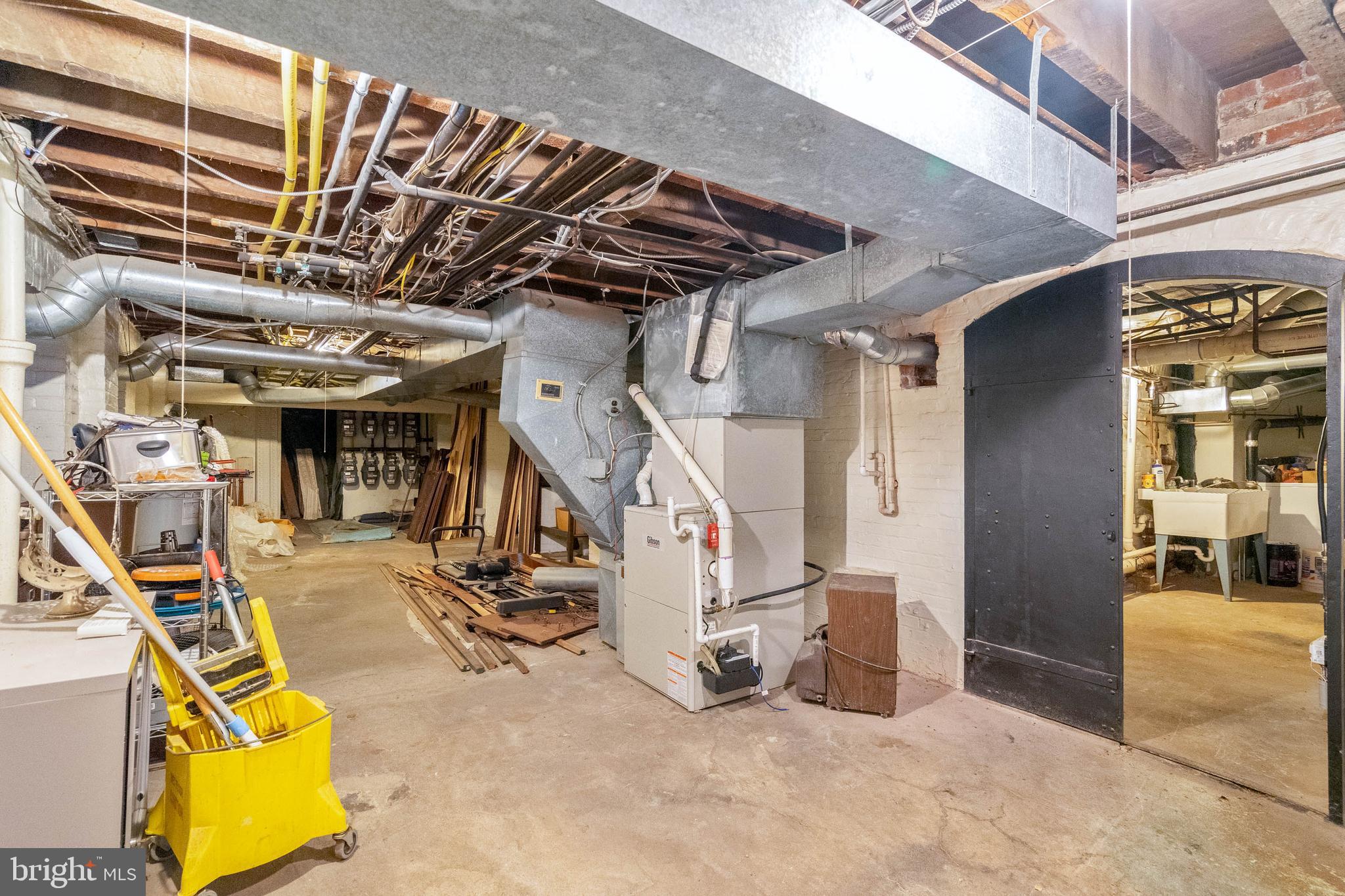 2201-5 Green St