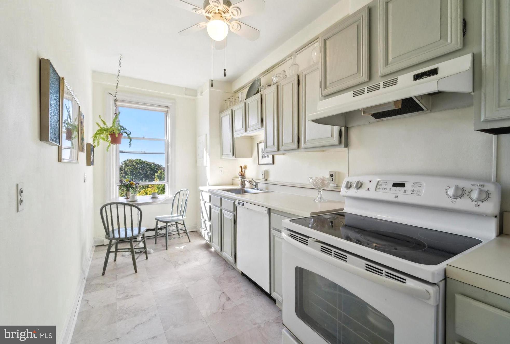 400-14 W Hortter St #704