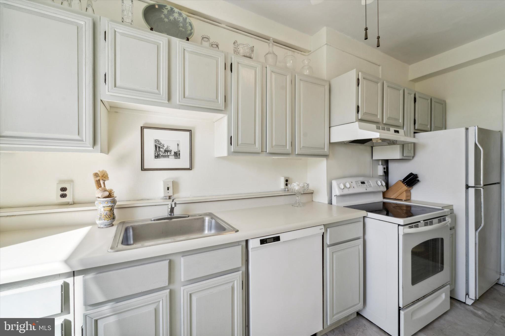 400-14 W Hortter St #704