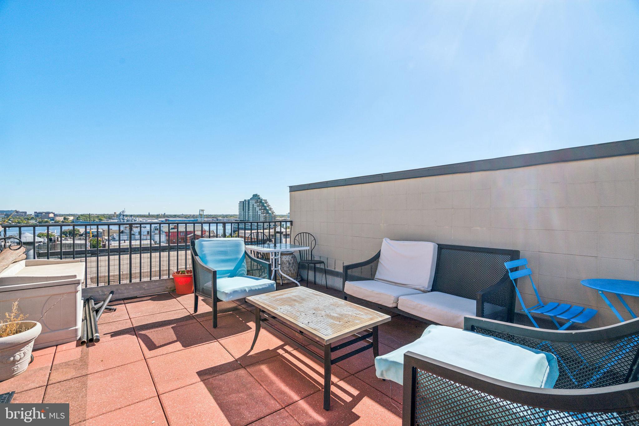 200-10 Lombard St #805