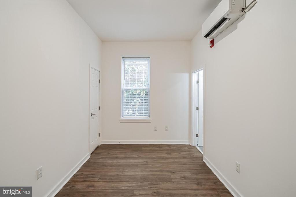 407 S 42ND ST #1F
