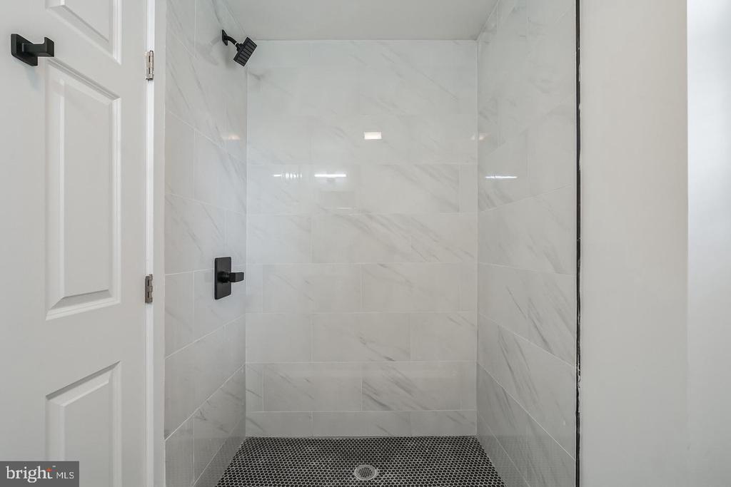 407 S 42ND ST #1F