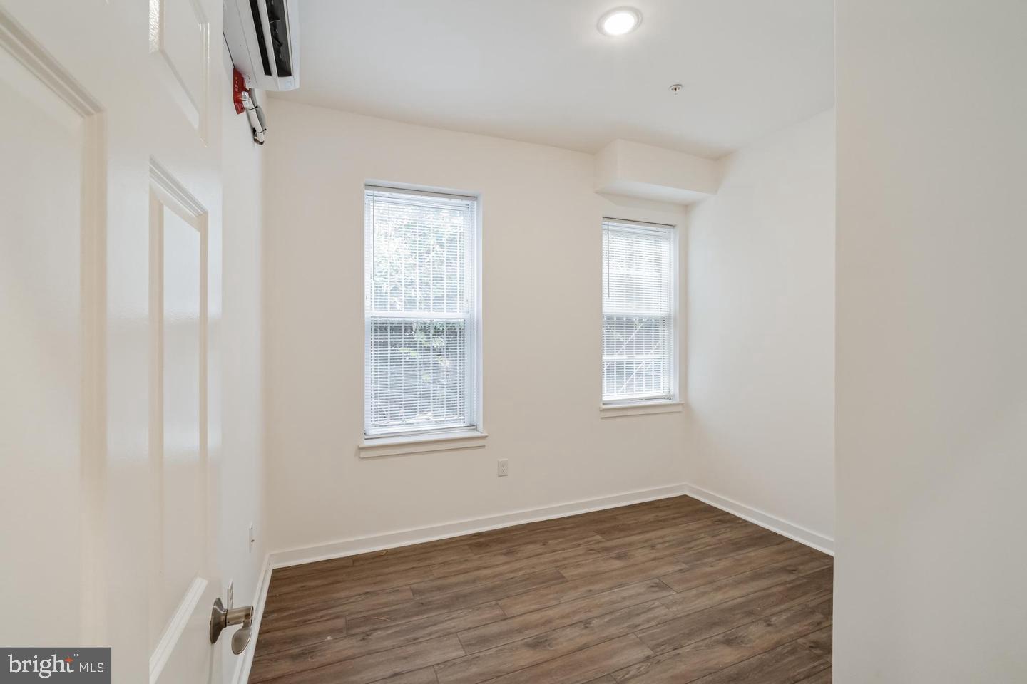 407 S 42ND ST #1F