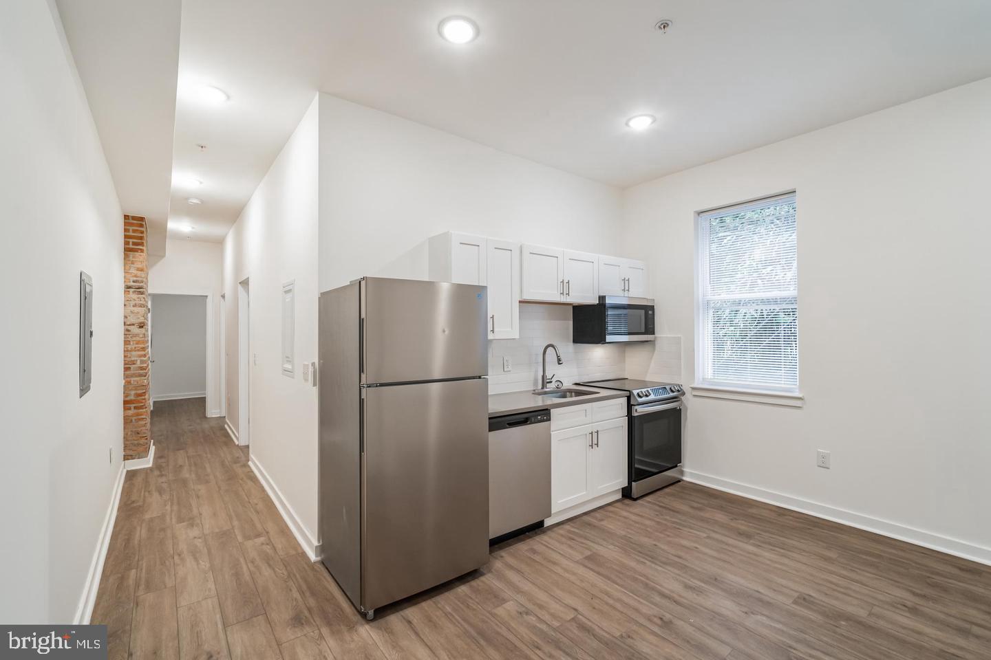 407 S 42ND ST #1F