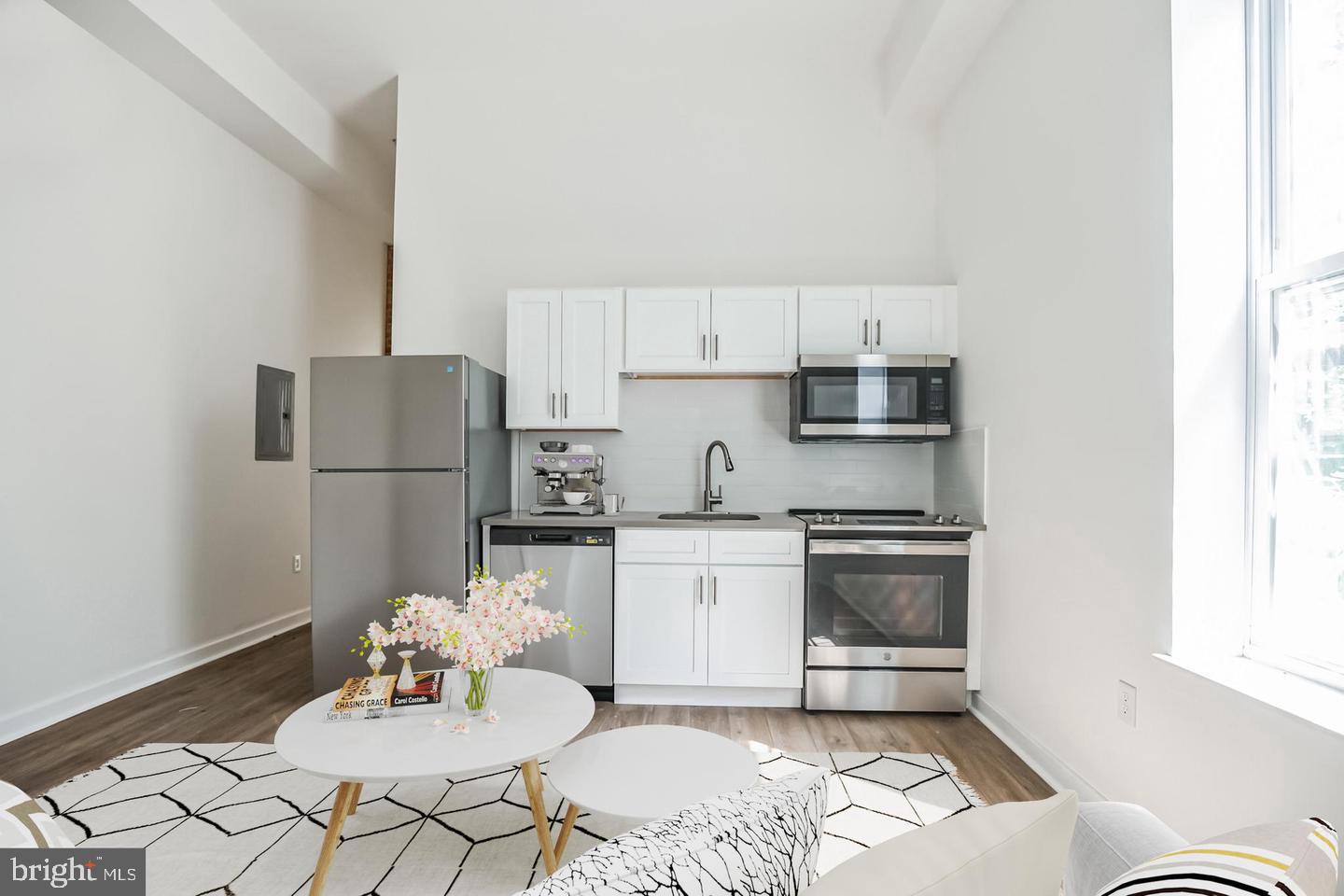 407 S 42ND ST #1F