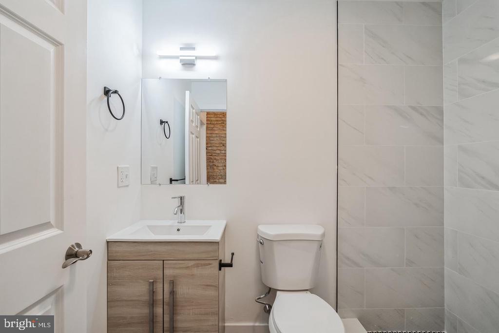 407 S 42ND ST #1F