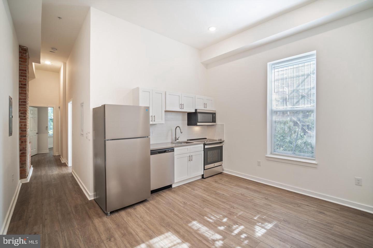 407 S 42ND ST #1F