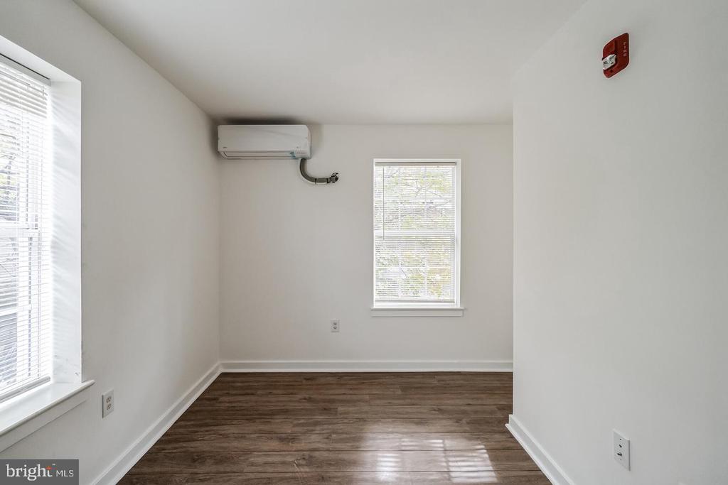 407 S 42ND ST #1F