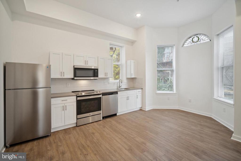 407 S 42ND ST #1F