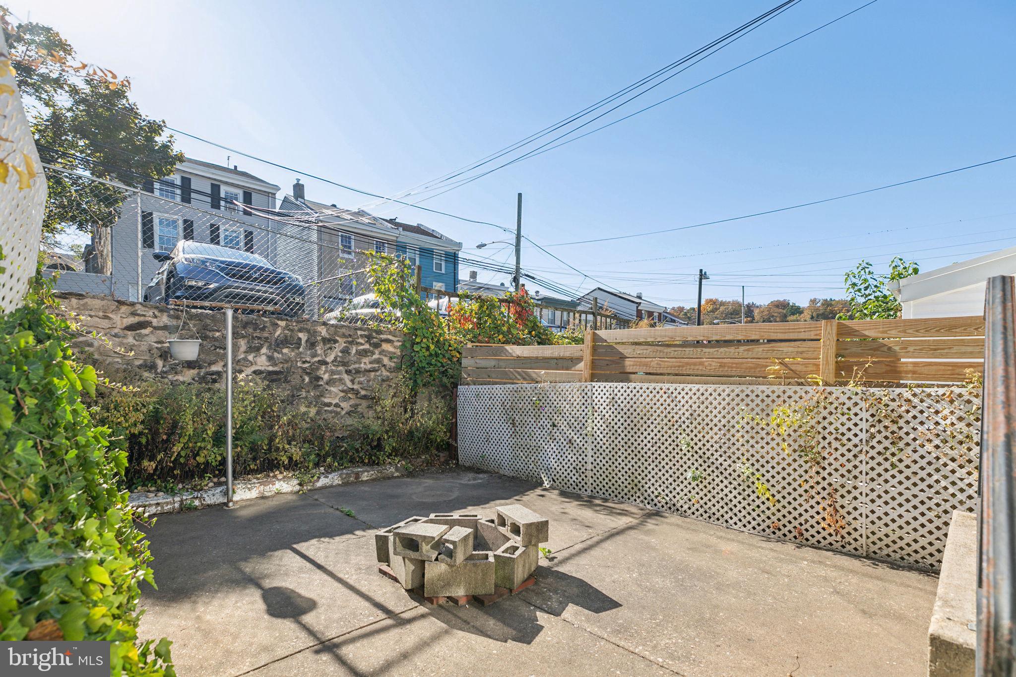 129 Davis St