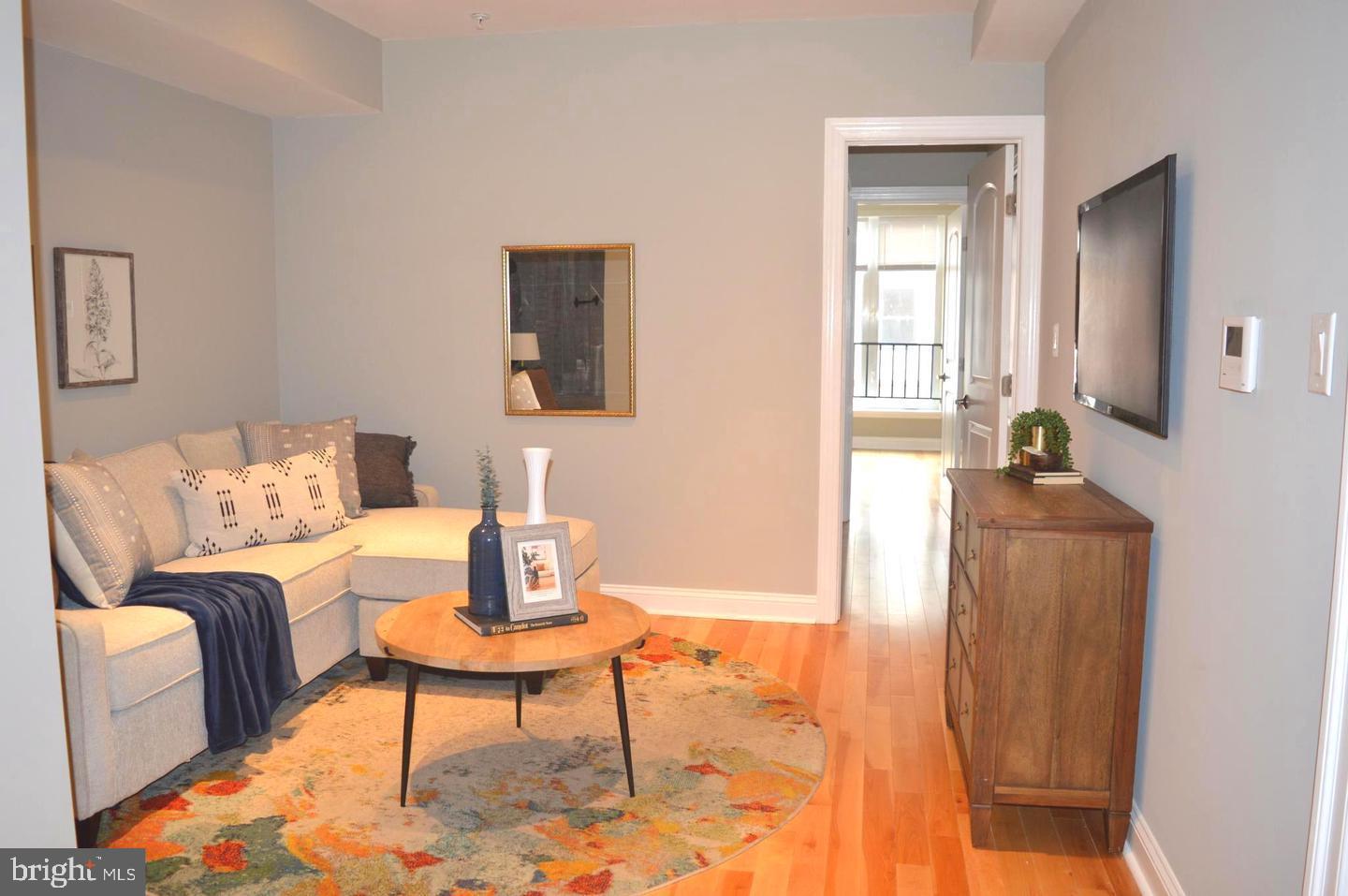 991 N MARSHALL ST #B