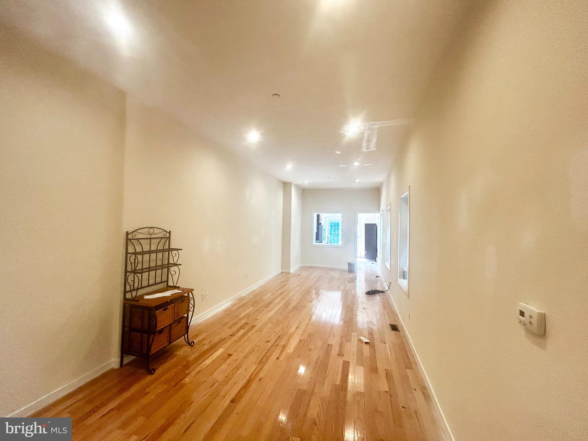 1818 W GIRARD AVE #A