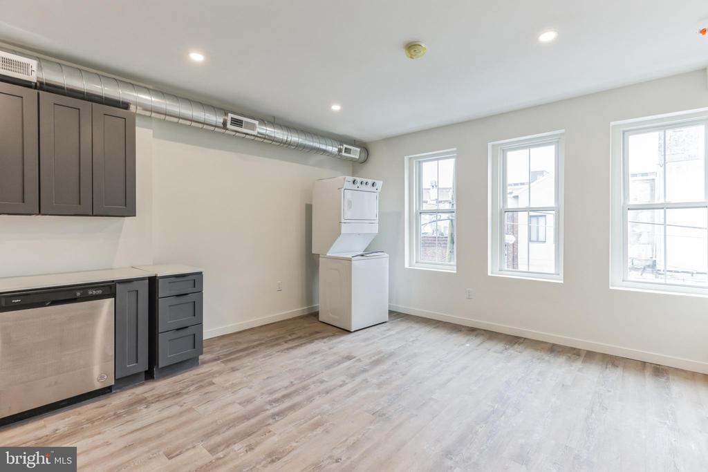 612 S 6TH ST #4F