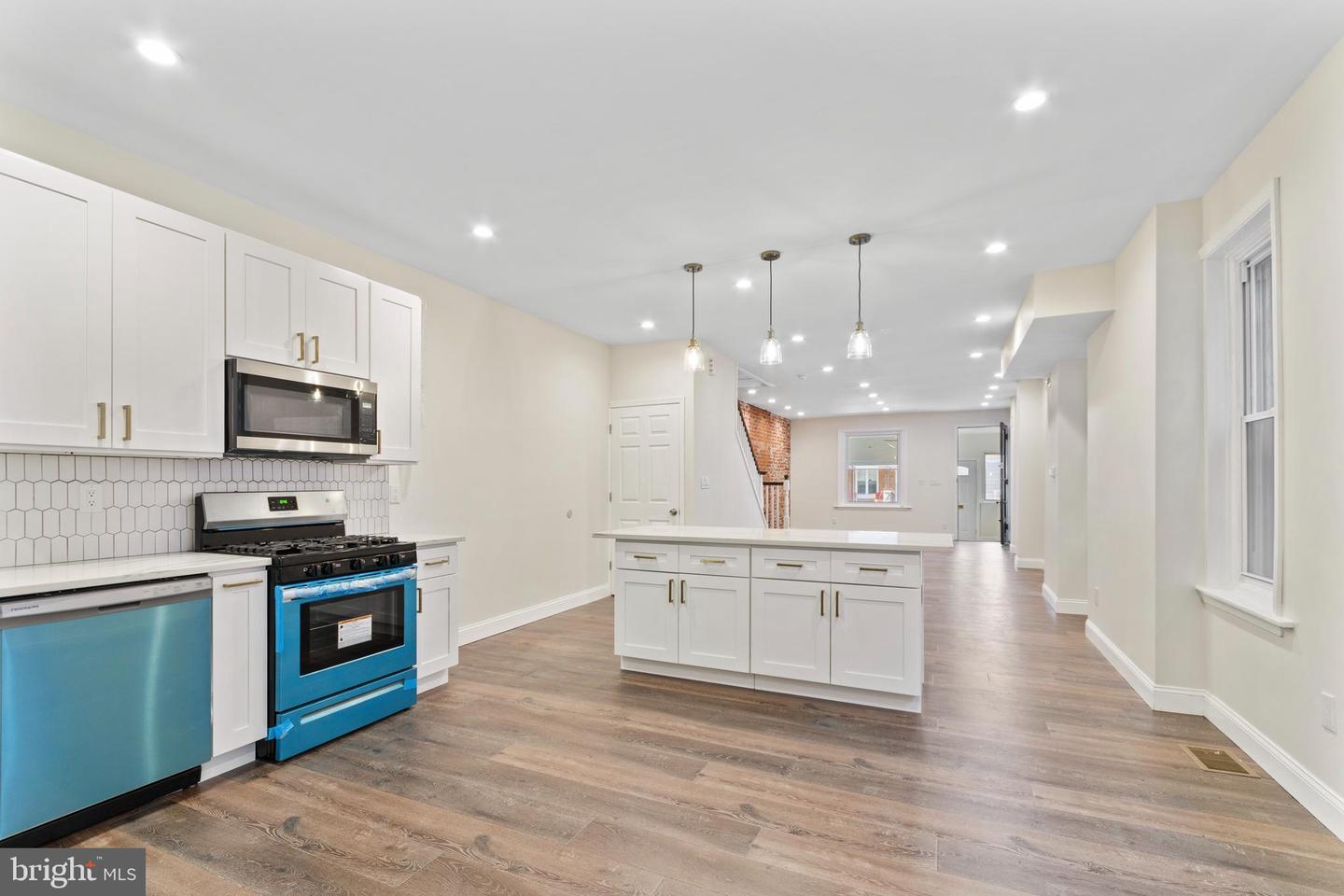 215 N 53RD ST