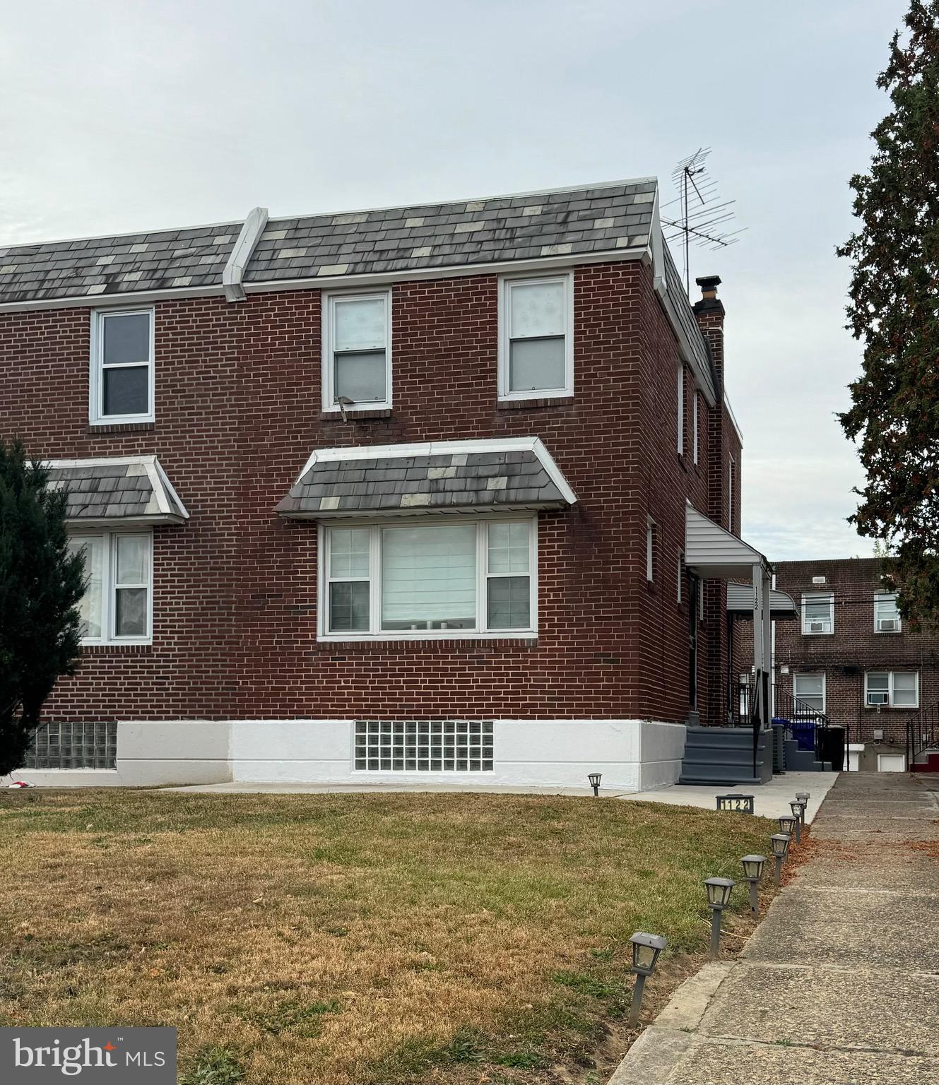 1122 Englewood St