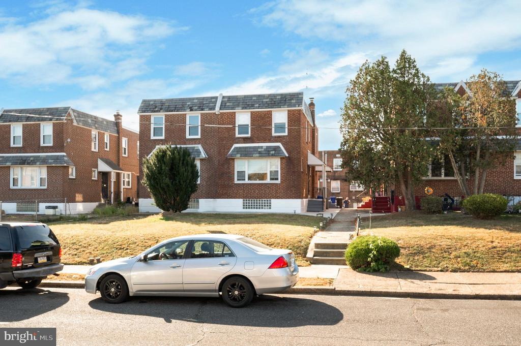 1122 Englewood St