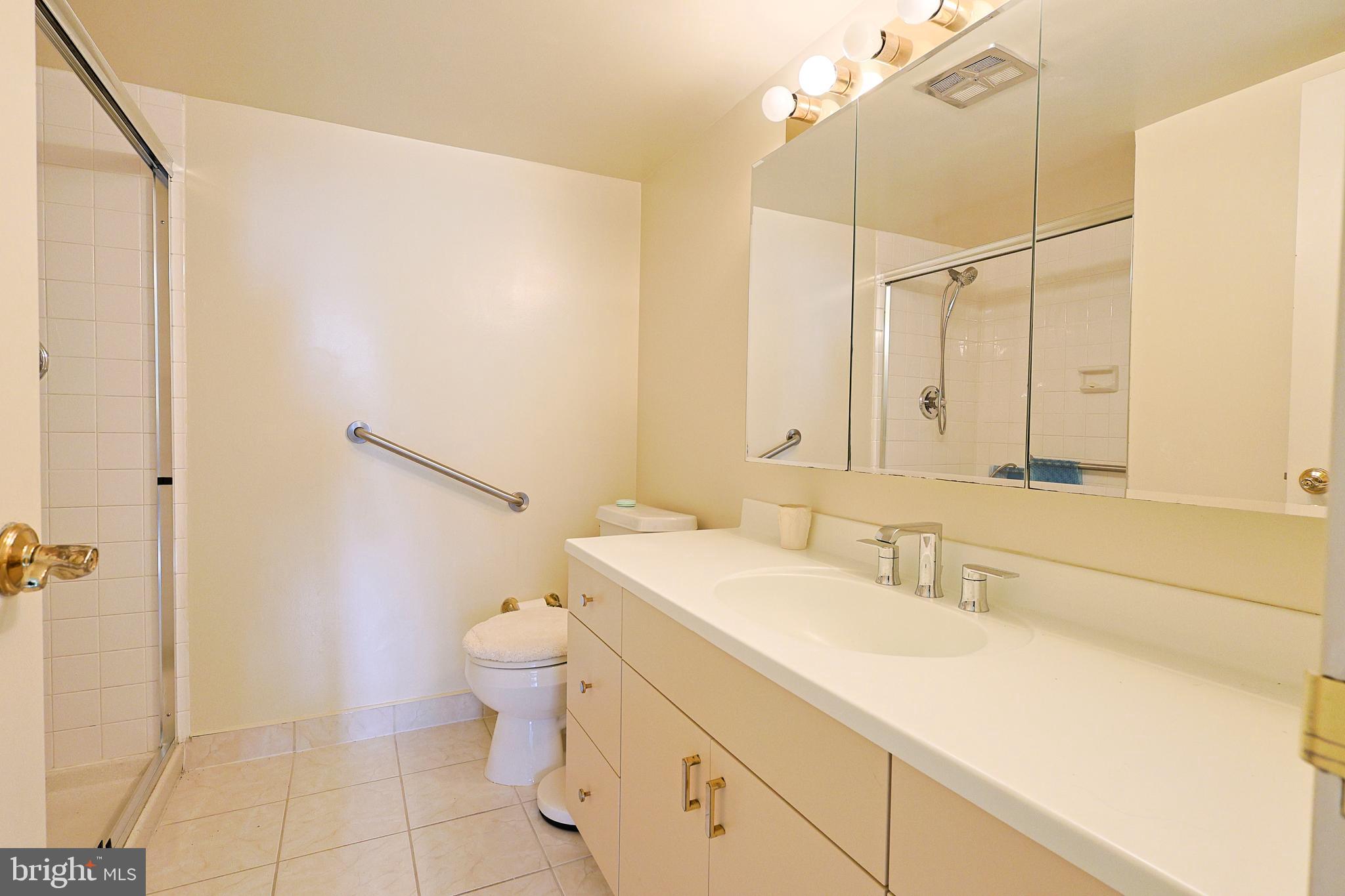 1901 John F Kennedy Blvd #1907/08