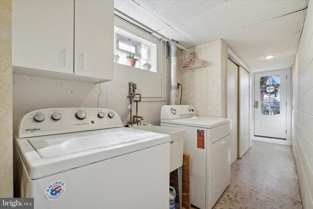 1107 Solly Pl