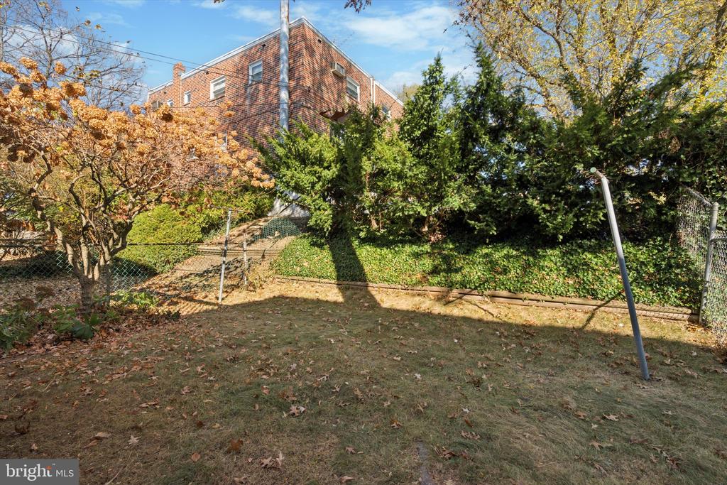 1107 Solly Pl