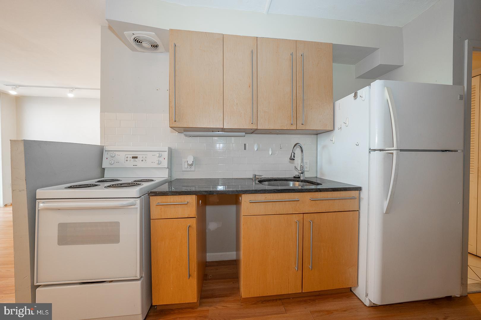 1901 John F Kennedy Blvd #2305