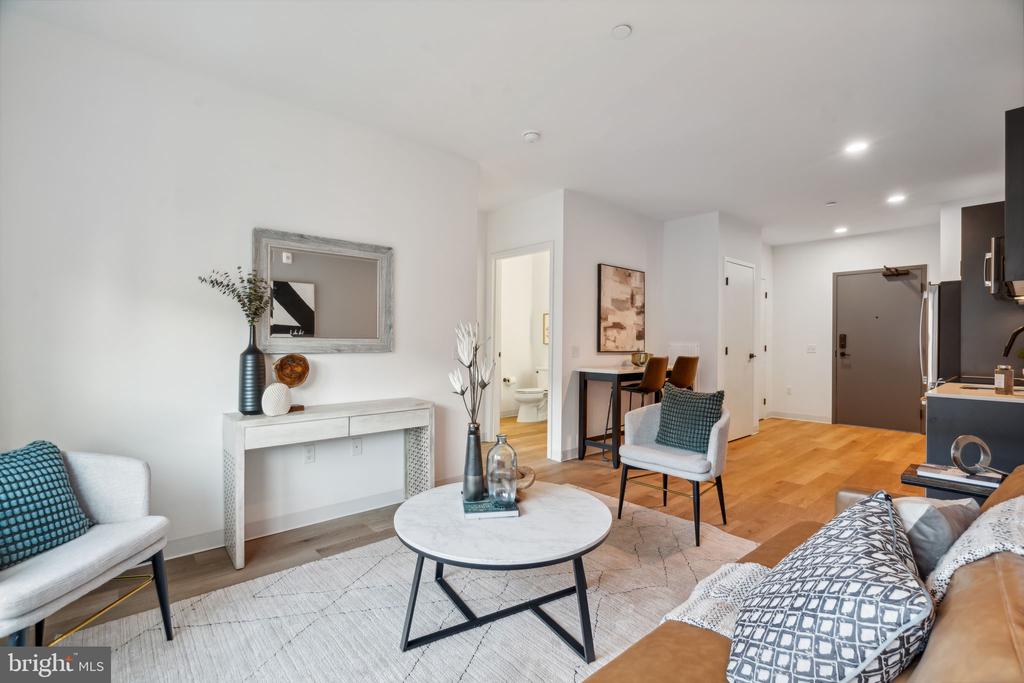 1108-20 N FRONT ST #202