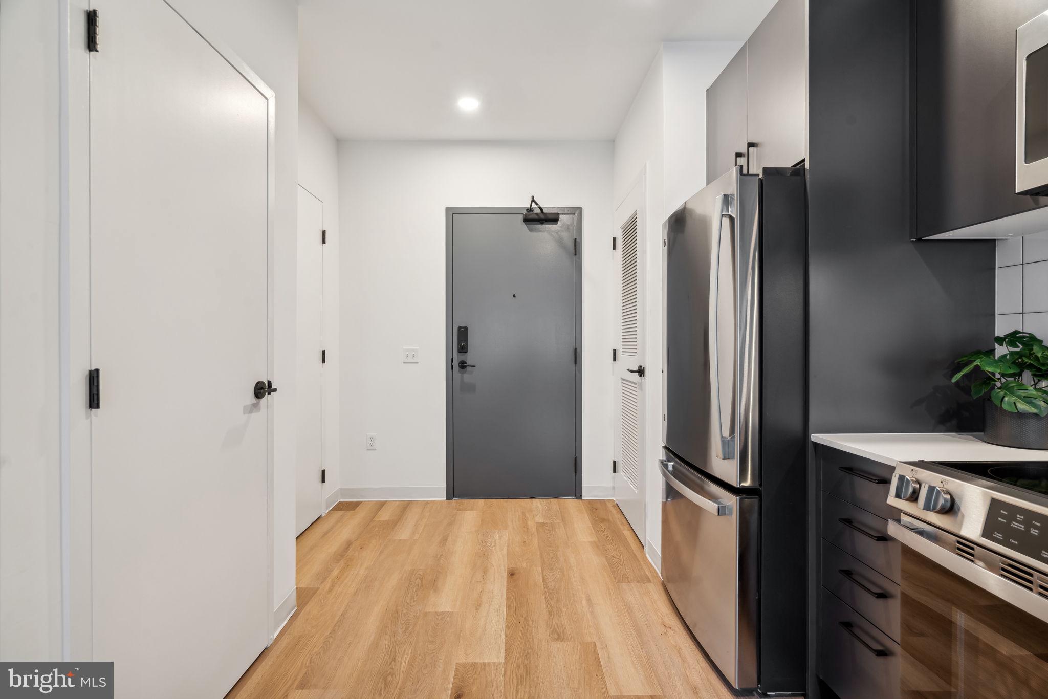 1108-20 N FRONT ST #205