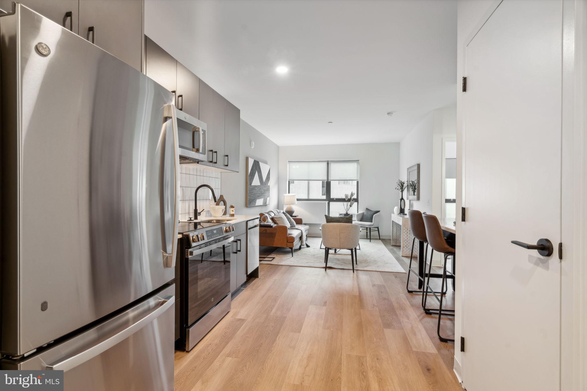 1108-20 N FRONT ST #205